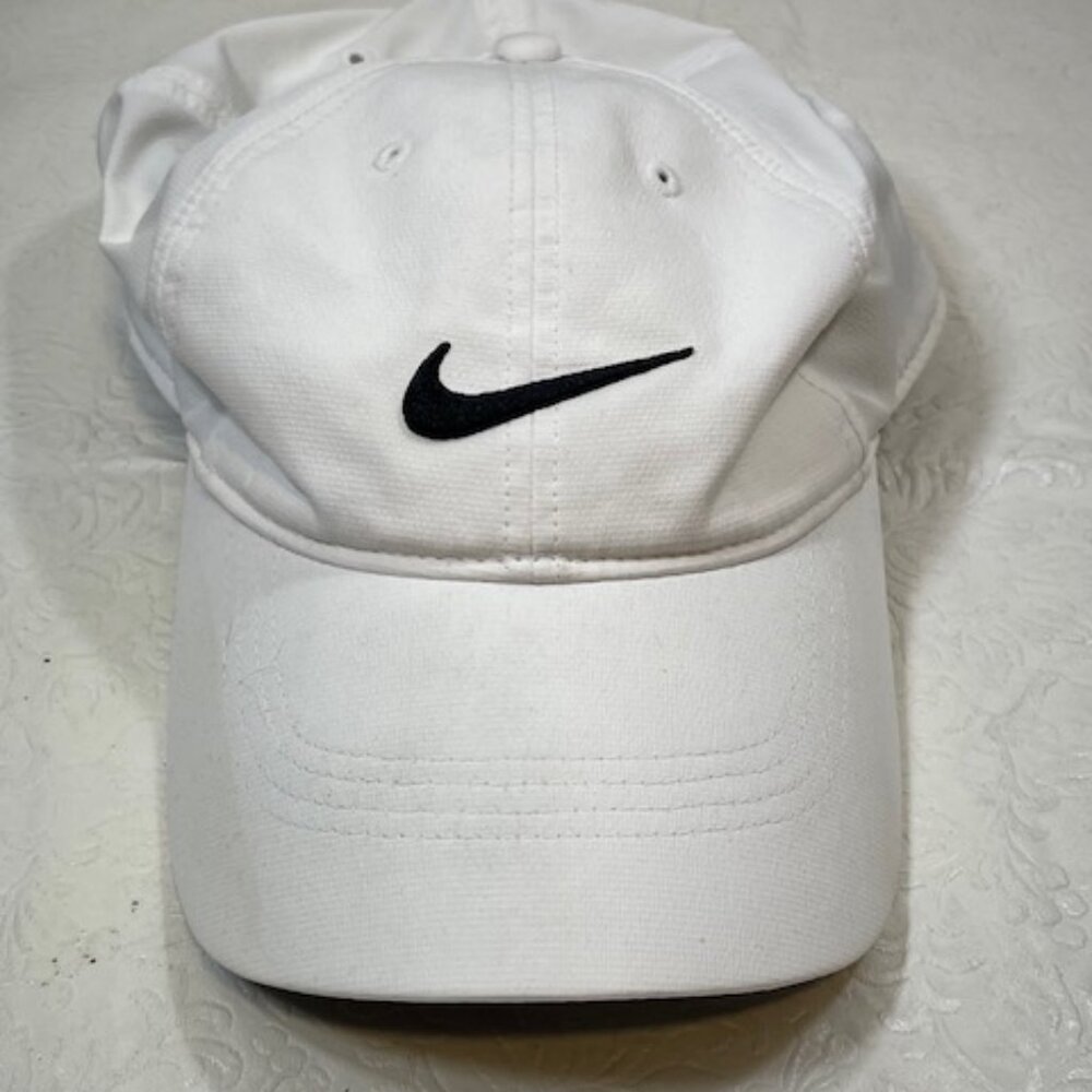 Nike Golf Cap Hat White Black Swoosh Emblem Adjustable Lightweight - Picture 3 of 11